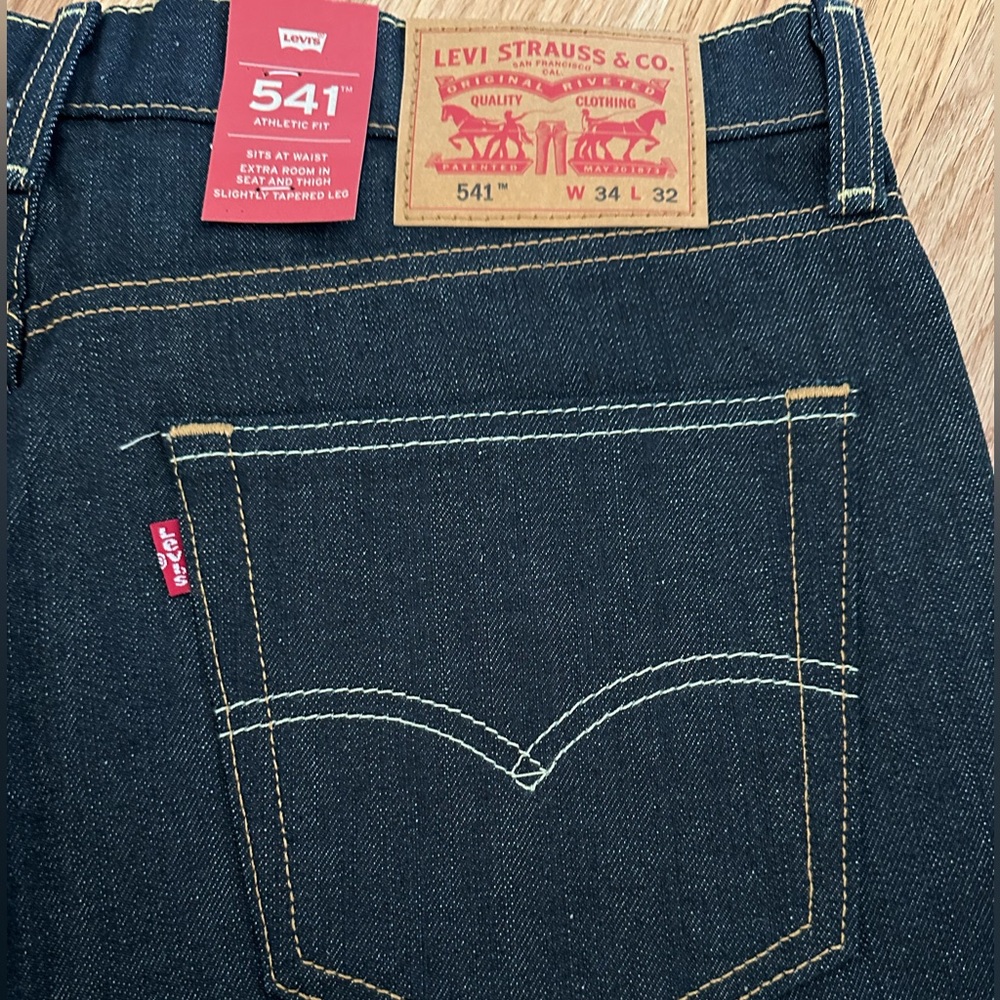 🎉HP🎉 NWT Levi’s 541 Athletic Fit Jeans - Picture 2 of 6